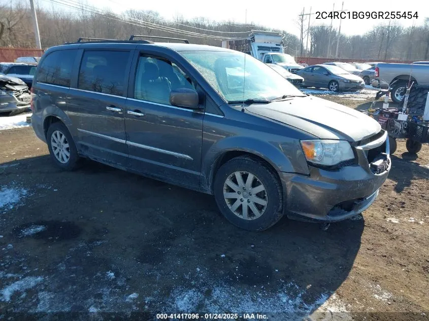 2016 Chrysler Town & Country