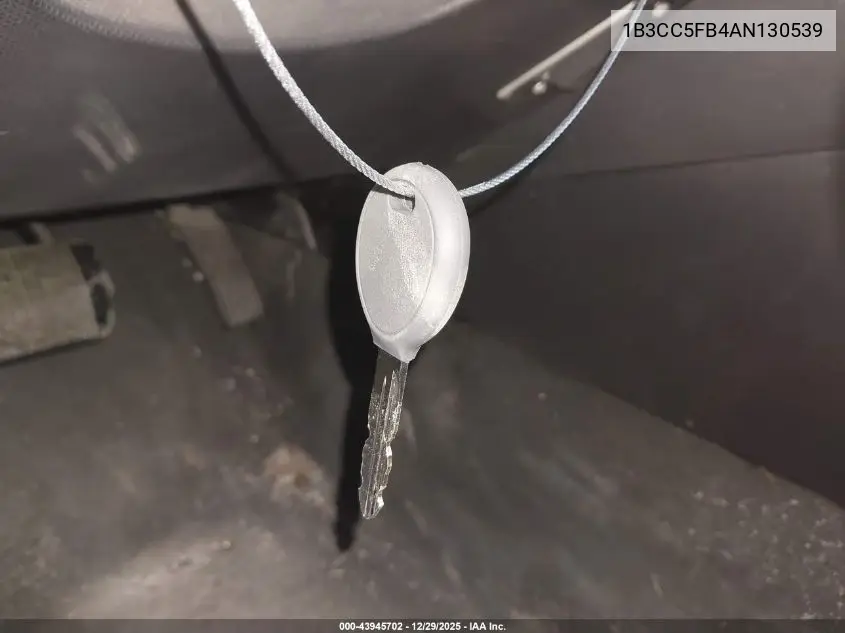 1B3CC5FB4AN130539 2010 Dodge Avenger R/T