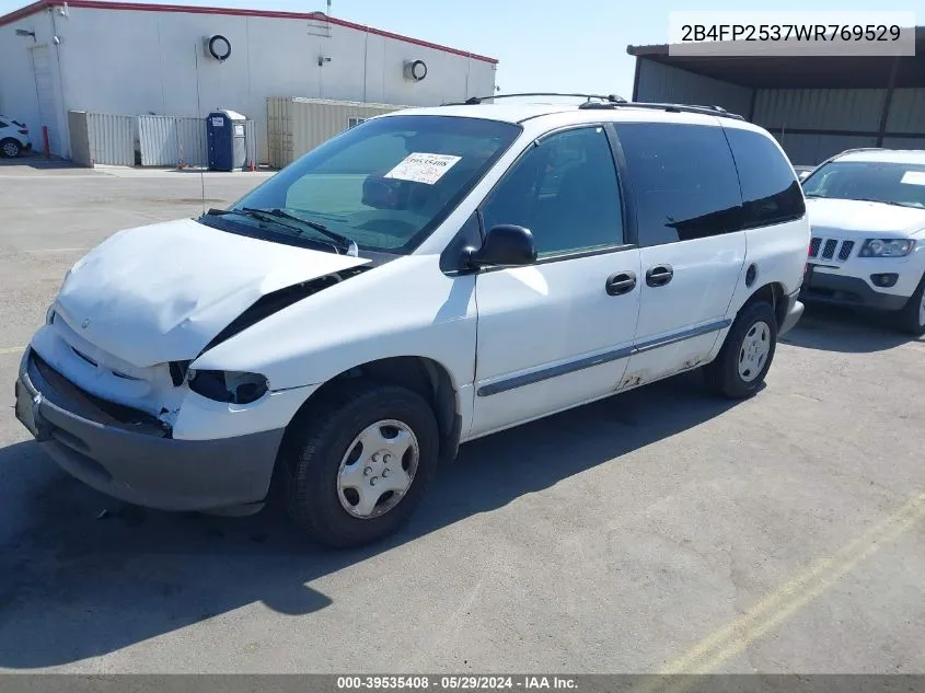 1998 Dodge Caravan VIN: 2B4FP2537WR769529 Lot: 39535408