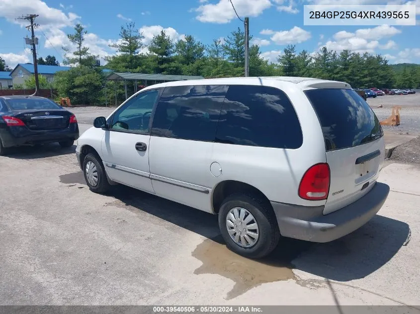 2B4GP25G4XR439565 1999 Dodge Caravan