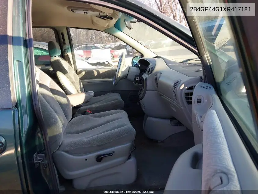 2B4GP44G1XR417181 1999 Dodge Grand Caravan Se
