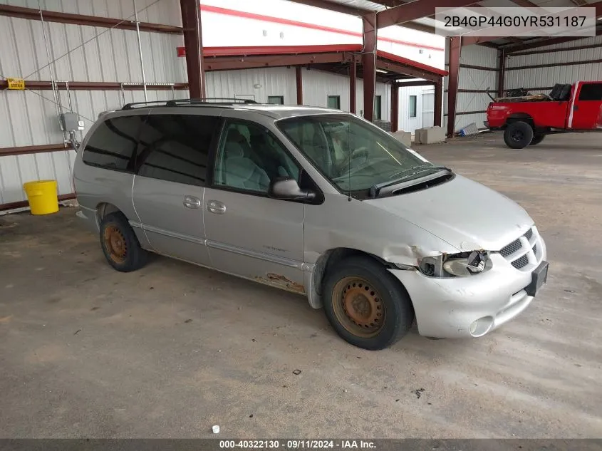 2B4GP44G0YR531187 2000 Dodge Grand Caravan Se