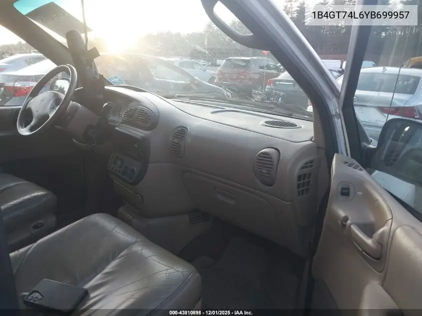 1B4GT74L6YB699957 2000 Dodge Grand Caravan Es