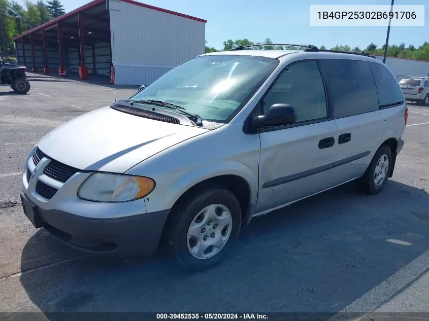 1B4GP25302B691706 2002 Dodge Caravan Se