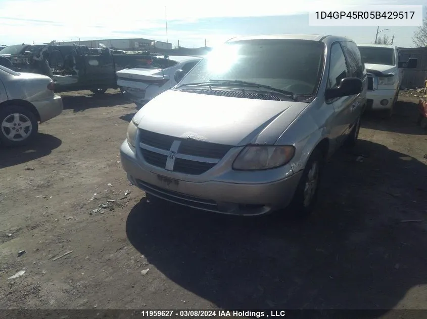 1D4GP45R05B429517 2005 Dodge Caravan Sxt