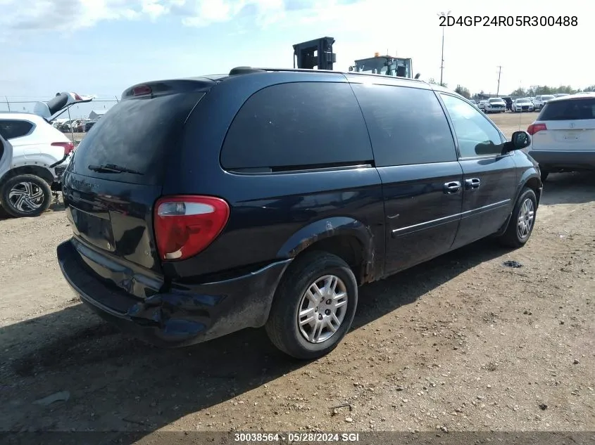 2D4GP24R05R300488 2005 Dodge Grand Caravan Se