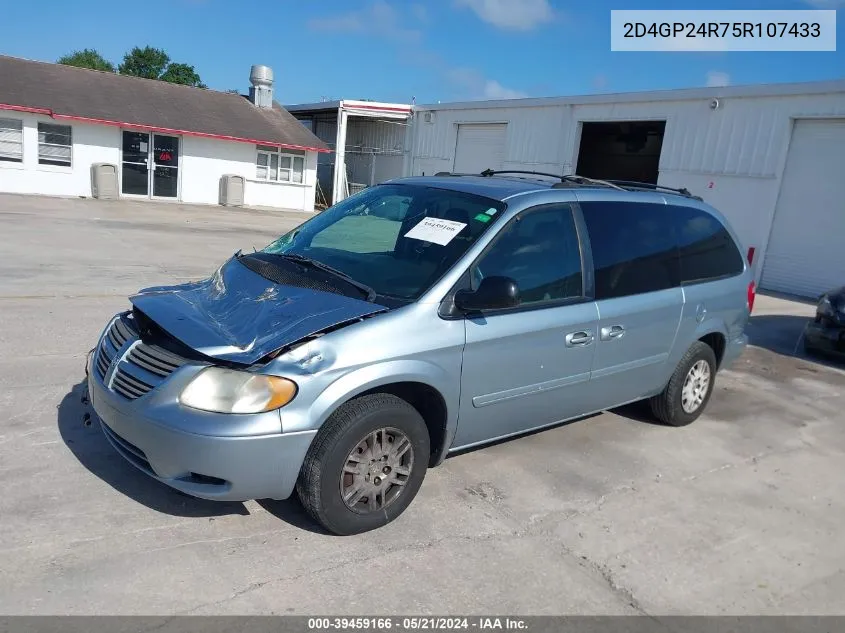 2005 Dodge Grand Caravan Se VIN: 2D4GP24R75R107433 Lot: 39459166