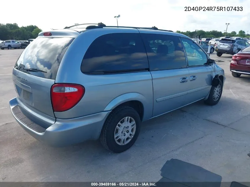 2005 Dodge Grand Caravan Se VIN: 2D4GP24R75R107433 Lot: 39459166