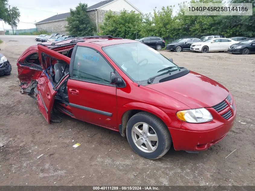 2005 Dodge Caravan Sxt VIN: 1D4GP45R25B144186 Lot: 40111289