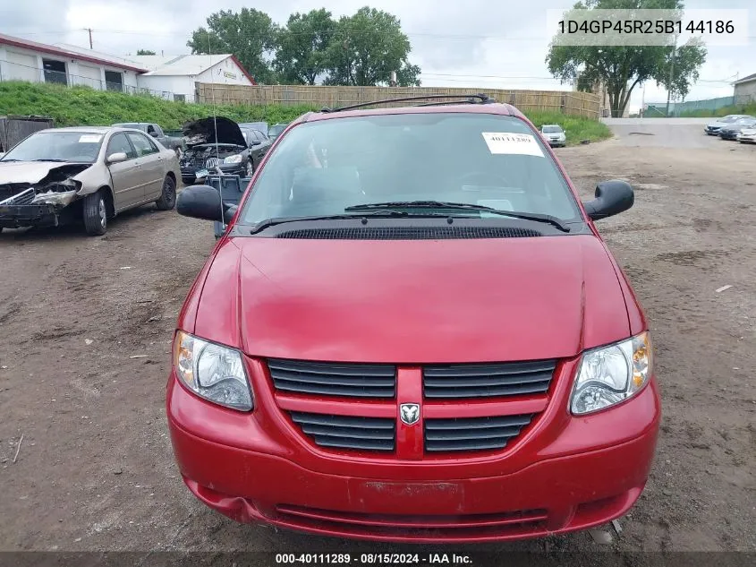 2005 Dodge Caravan Sxt VIN: 1D4GP45R25B144186 Lot: 40111289