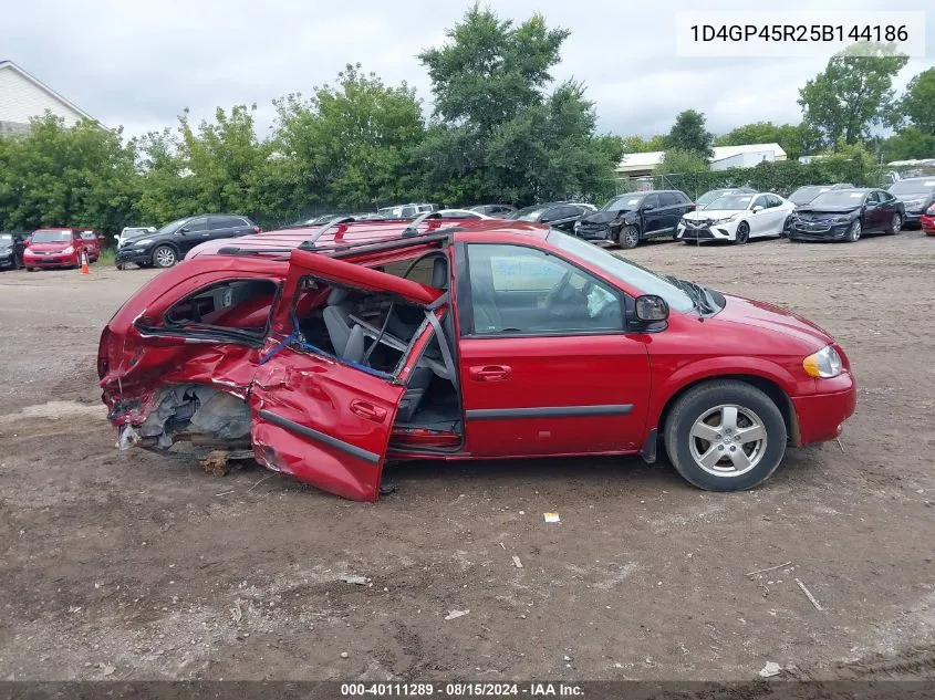 2005 Dodge Caravan Sxt VIN: 1D4GP45R25B144186 Lot: 40111289