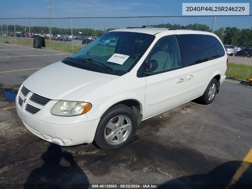 2005 Dodge Grand Caravan Sxt VIN: 2D4GP44L25R246229 Lot: 40135083