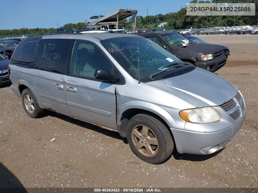 2D4GP44LX5R225886 2005 Dodge Grand Caravan Sxt