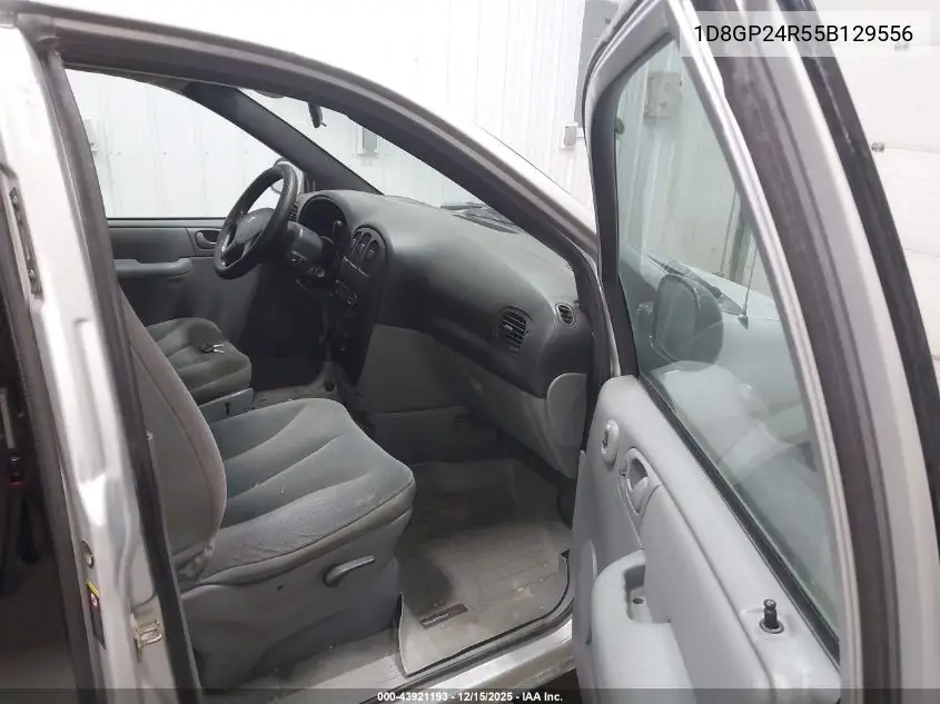 1D8GP24R55B129556 2005 Dodge Grand Caravan Se