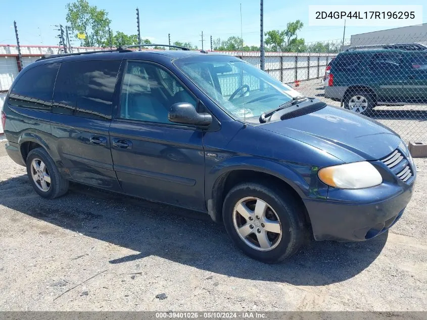 2007 Dodge Grand Caravan Sxt VIN: 2D4GP44L17R196295 Lot: 39401026