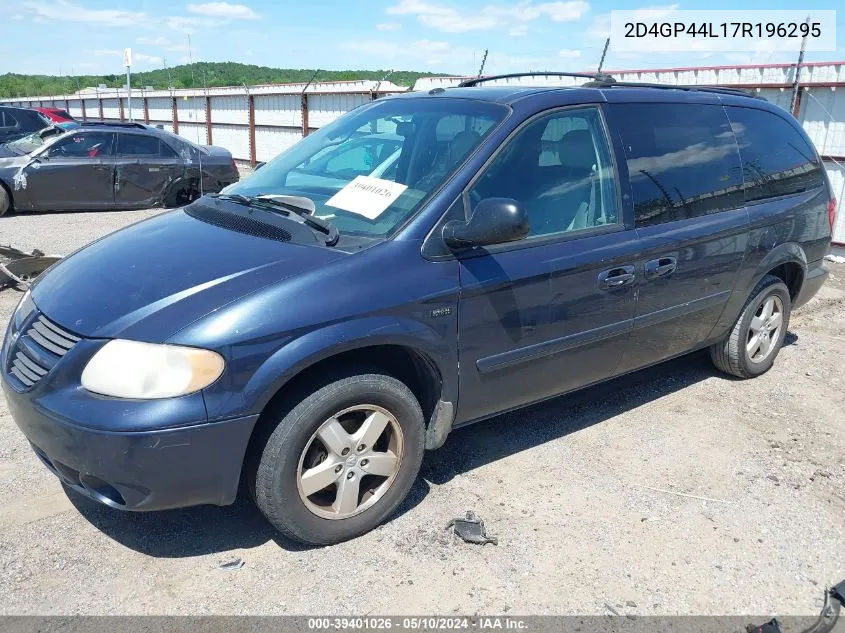 2007 Dodge Grand Caravan Sxt VIN: 2D4GP44L17R196295 Lot: 39401026