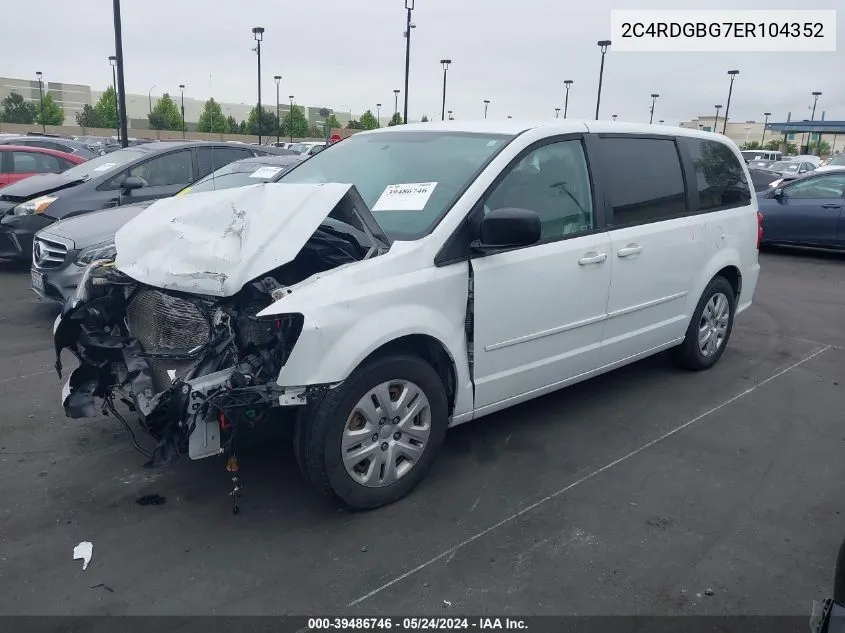 2C4RDGBG7ER104352 2014 Dodge Grand Caravan Se