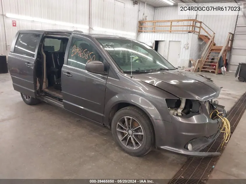 2C4RDGCG7HR617023 2017 Dodge Grand Caravan Sxt