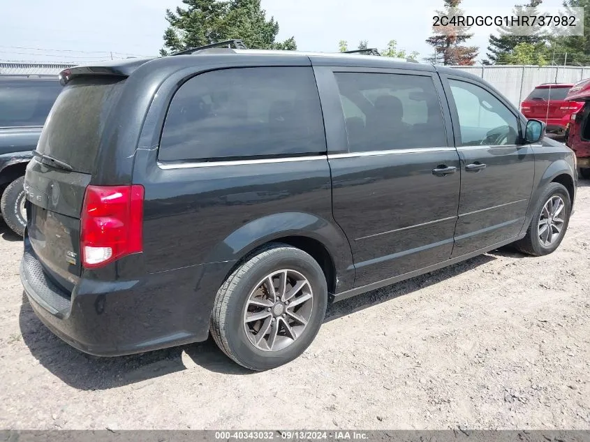 2C4RDGCG1HR737982 2017 Dodge Grand Caravan Sxt