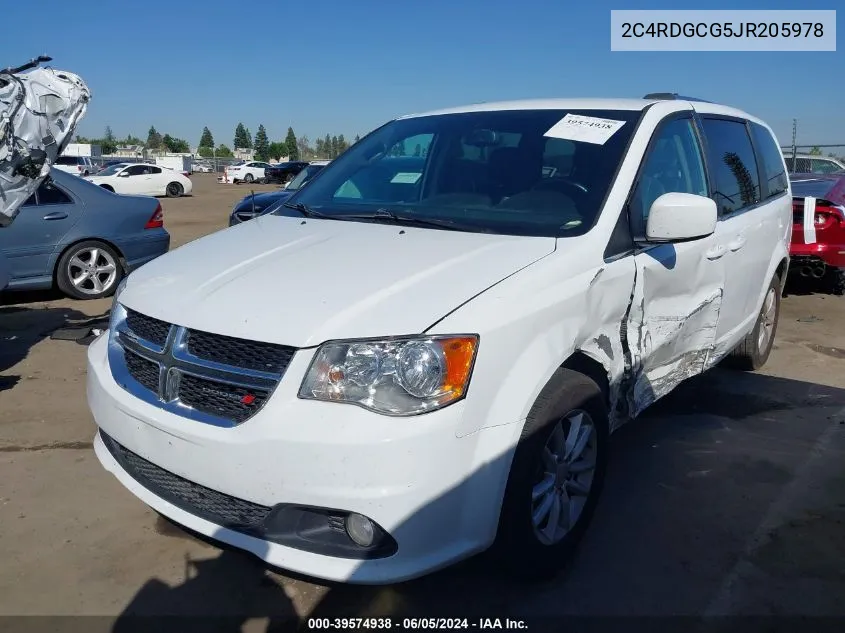 2C4RDGCG5JR205978 2018 Dodge Grand Caravan Sxt