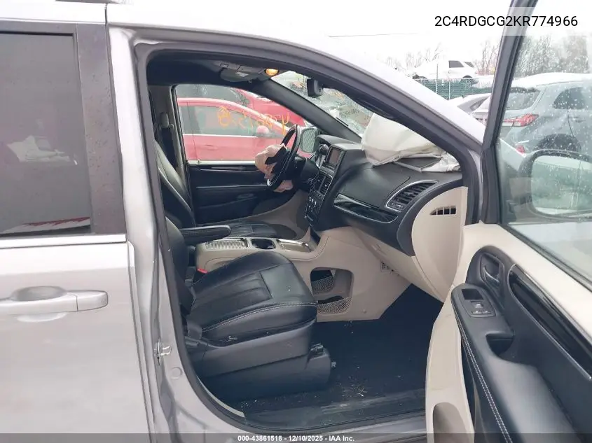2C4RDGCG2KR774966 2019 Dodge Grand Caravan Sxt