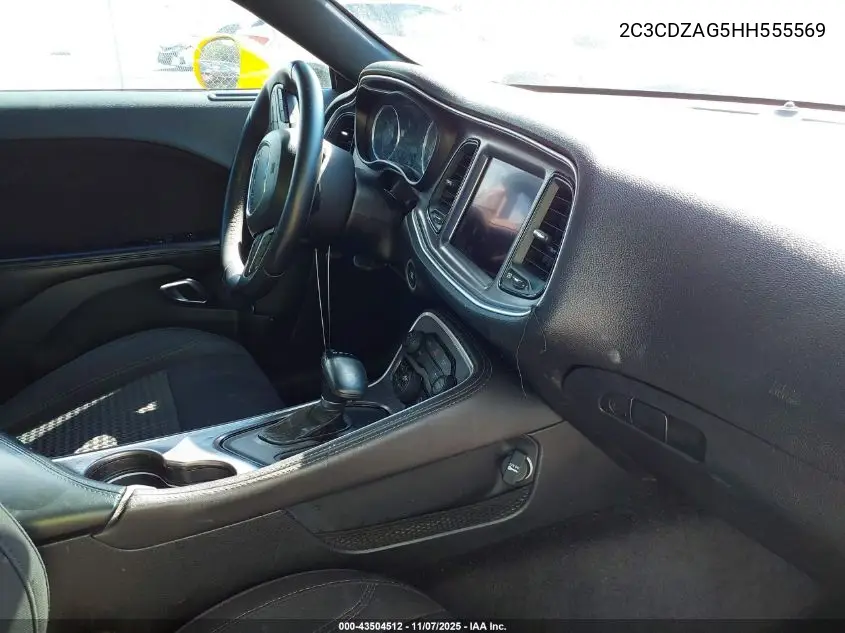 2C3CDZAG5HH555569 2017 Dodge Challenger Sxt