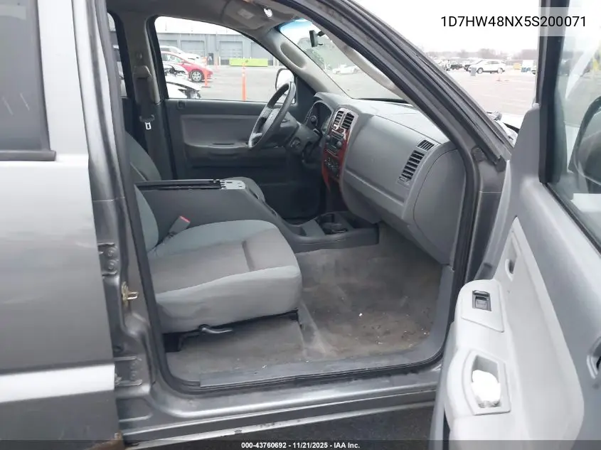 1D7HW48NX5S200071 2005 Dodge Dakota Slt