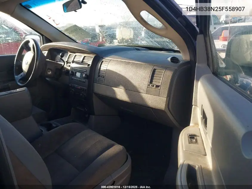 1D4HB38N25F558907 2005 Dodge Durango St