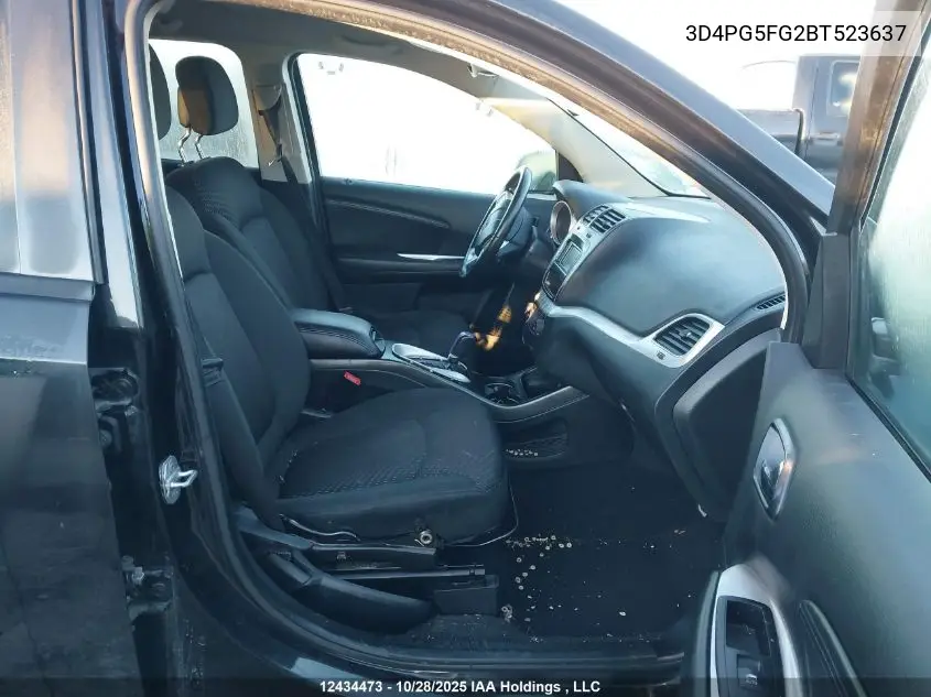 3D4PG5FG2BT523637 2011 Dodge Journey Sxt