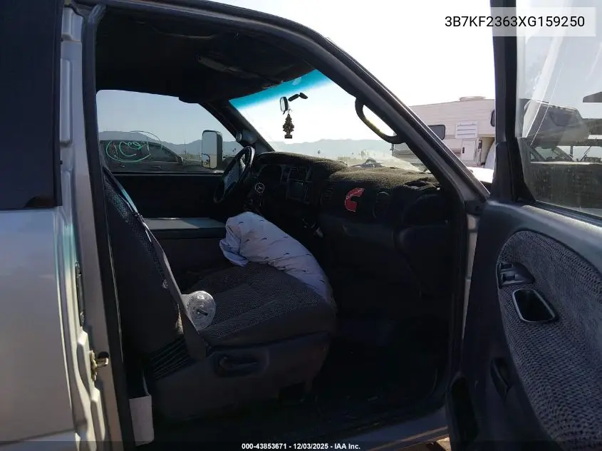 3B7KF2363XG159250 1999 Dodge Ram 2500 St