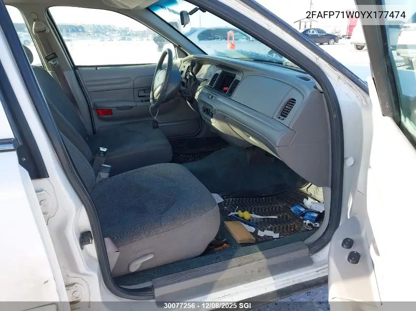 2FAFP71W0YX177474 2000 Ford Crown Victoria Police Interceptor