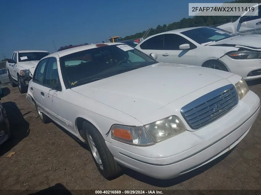 2FAFP74WX2X111419 2002 Ford Crown Victoria Lx