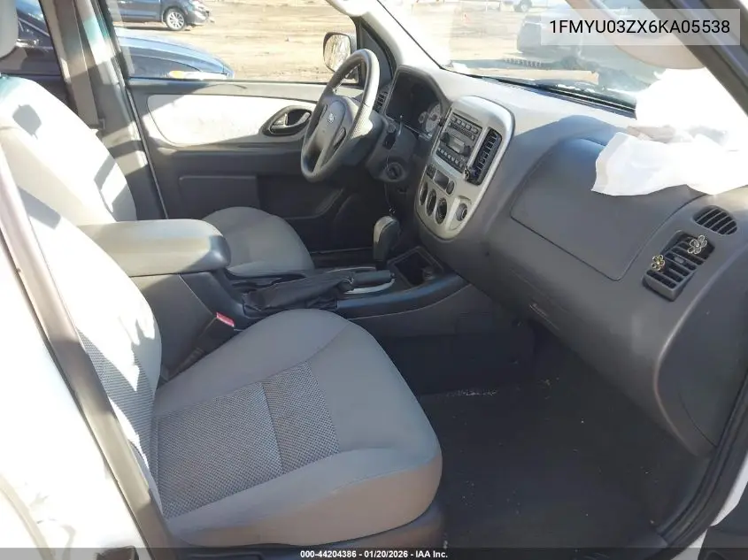 1FMYU03ZX6KA05538 2006 Ford Escape Xlt