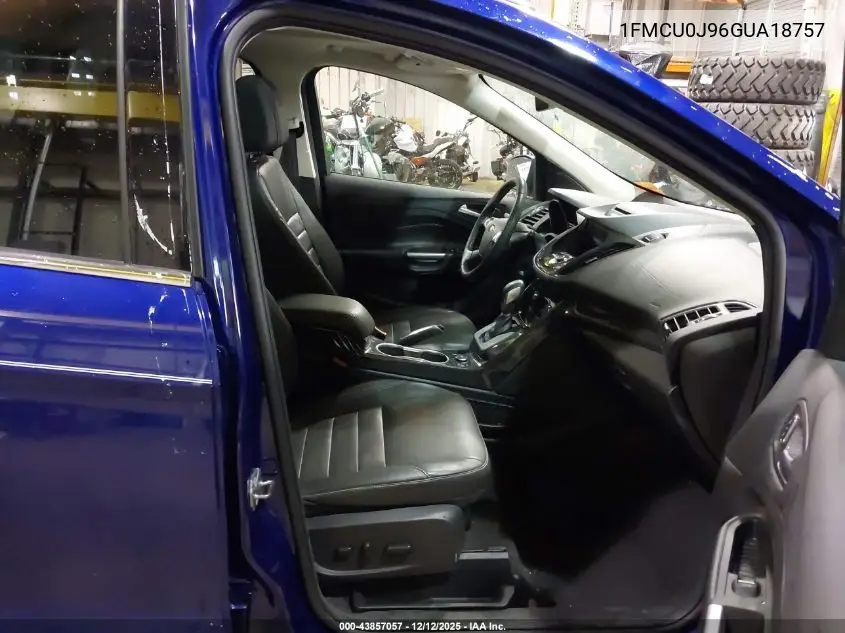 1FMCU0J96GUA18757 2016 Ford Escape Titanium