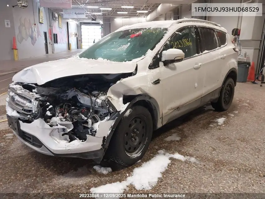 1FMCU9J93HUD68529 2017 Ford Escape Titanium