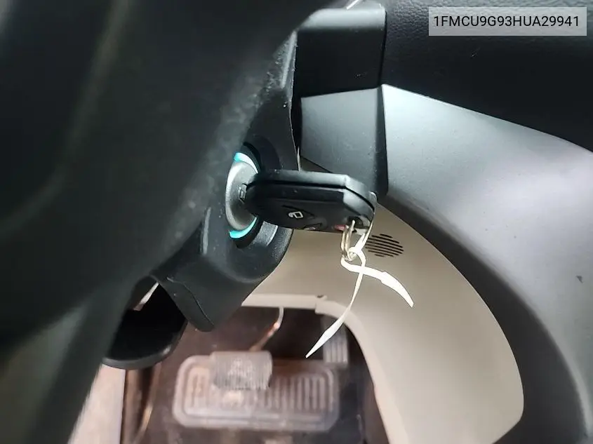 1FMCU9G93HUA29941 2017 Ford Escape Se