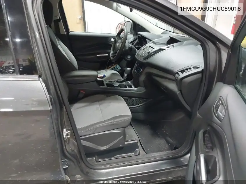 1FMCU9G90HUC89018 2017 Ford Escape Se