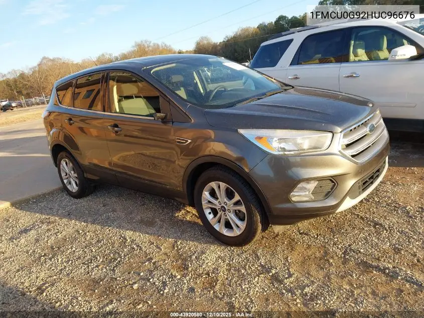 1FMCU0G92HUC96676 2017 Ford Escape Se