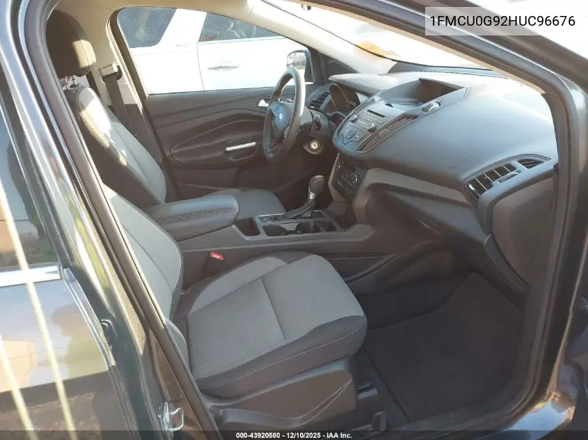 1FMCU0G92HUC96676 2017 Ford Escape Se