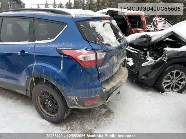1FMCU9GD4JUC65606 2018 Ford Escape Se