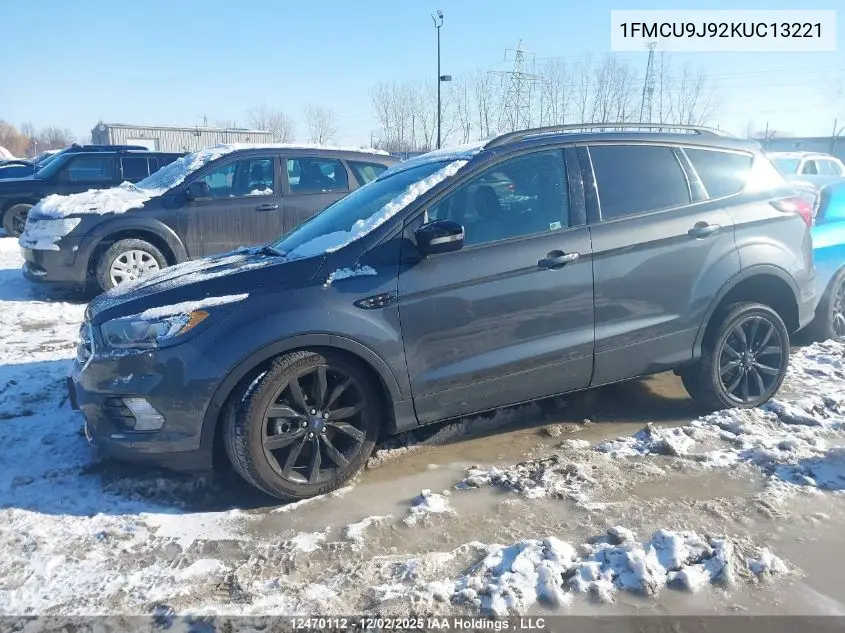 1FMCU9J92KUC13221 2019 Ford Escape Titanium