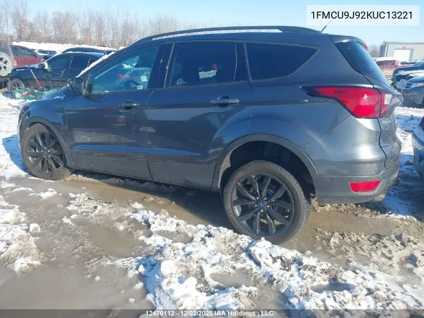 1FMCU9J92KUC13221 2019 Ford Escape Titanium