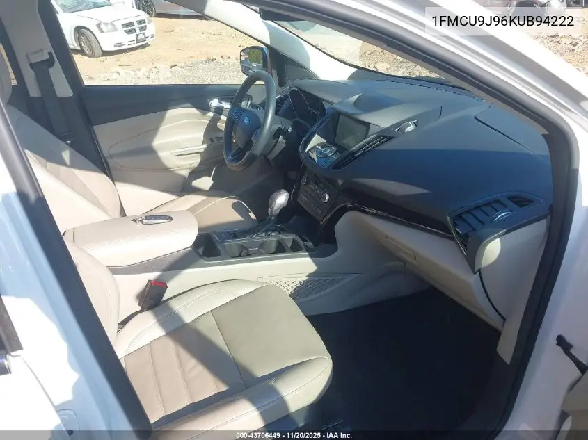 1FMCU9J96KUB94222 2019 Ford Escape Titanium