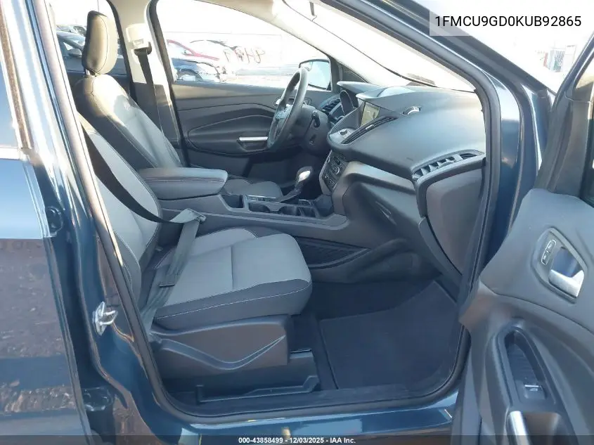 1FMCU9GD0KUB92865 2019 Ford Escape Se