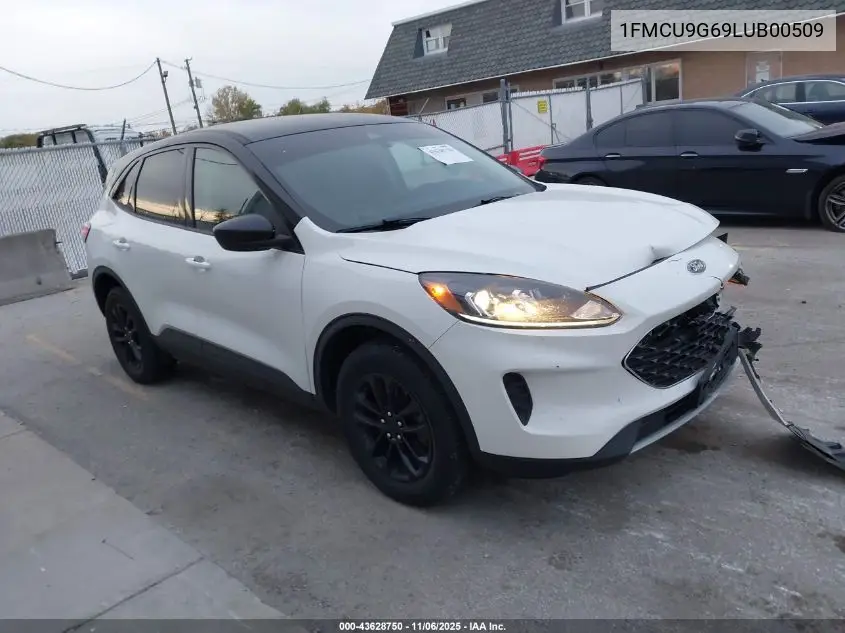 1FMCU9G69LUB00509 2020 Ford Escape Se