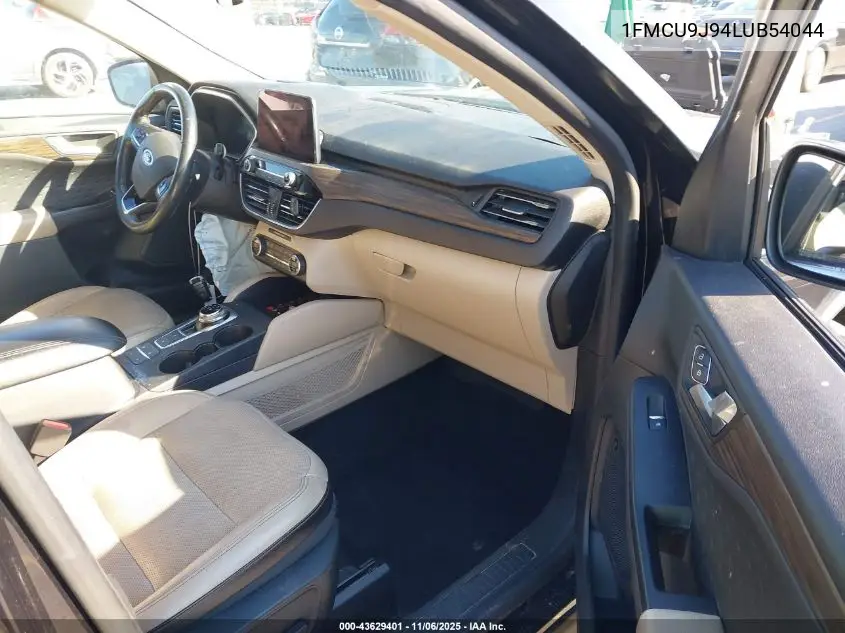 1FMCU9J94LUB54044 2020 Ford Escape Titanium