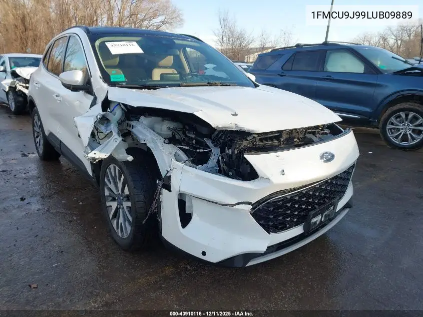 1FMCU9J99LUB09889 2020 Ford Escape Titanium