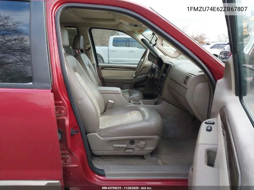 1FMZU74E62ZB67807 2002 Ford Explorer Eddie Bauer