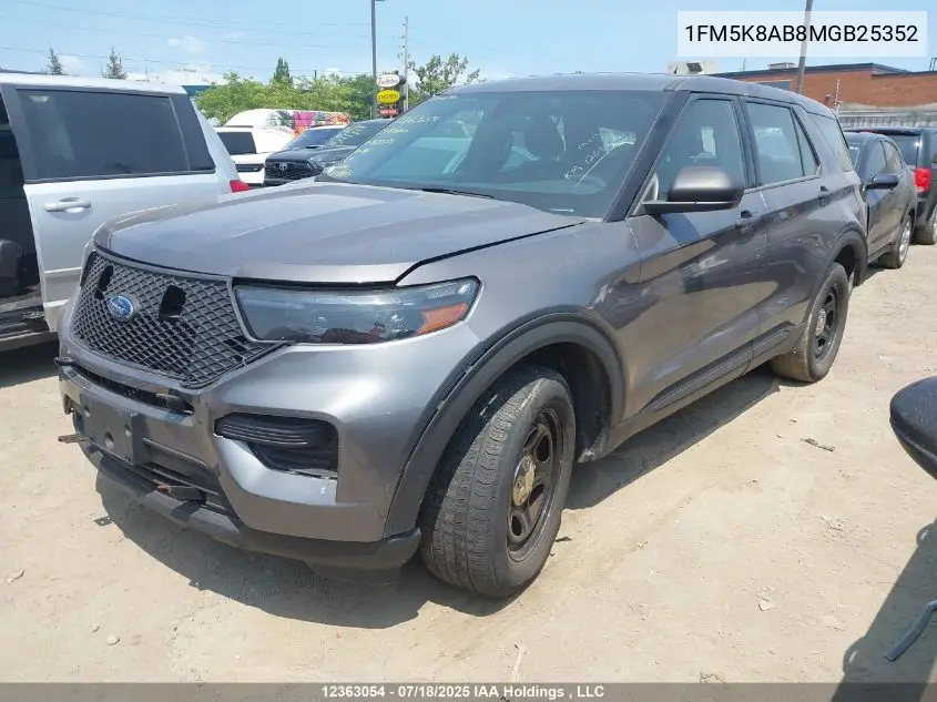 1FM5K8AB8MGB25352 2021 Ford Explorer Police Interceptor