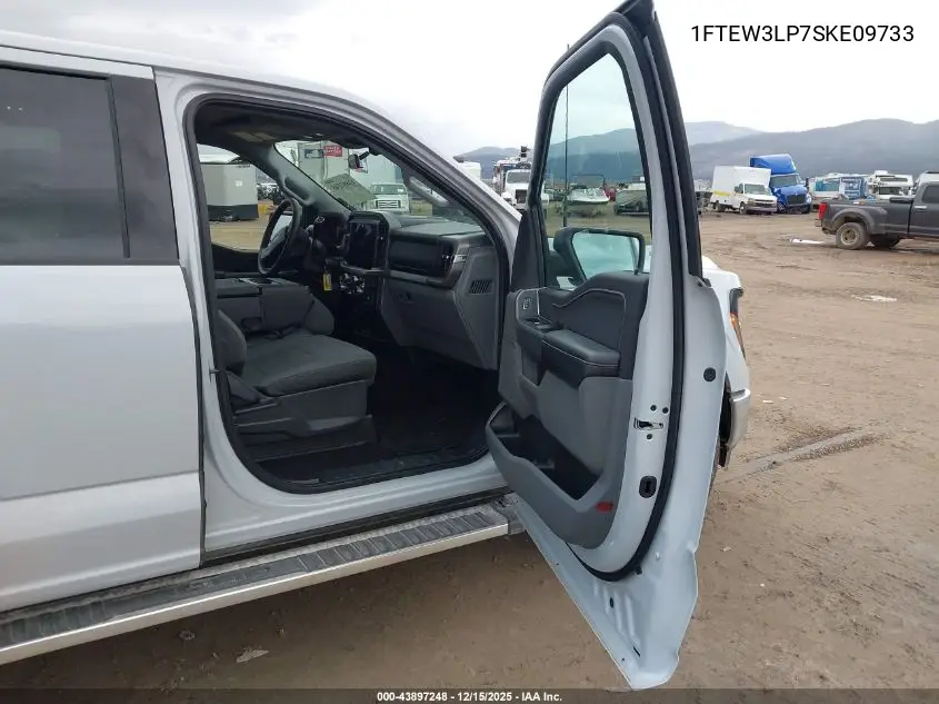 1FTEW3LP7SKE09733 2025 Ford F-150 Xlt